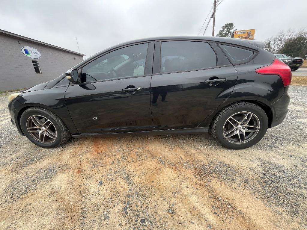 2014 Ford Focus SE's photo